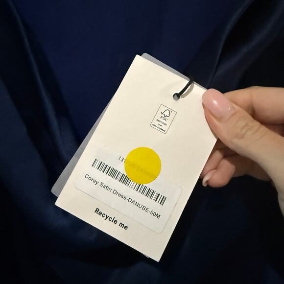 New Reformation Corey Satin Dress - Picture 5 of 5